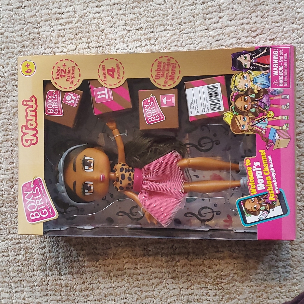 Nomi Boxy Girls doll new in box
